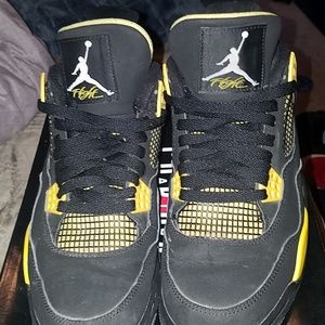 Jordan 4 "Thunder" 2012